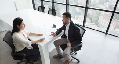 Besprechung am Tisch