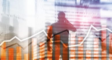 Grafiken von Finanzdiagrammen mit Silhouetten von Personen.