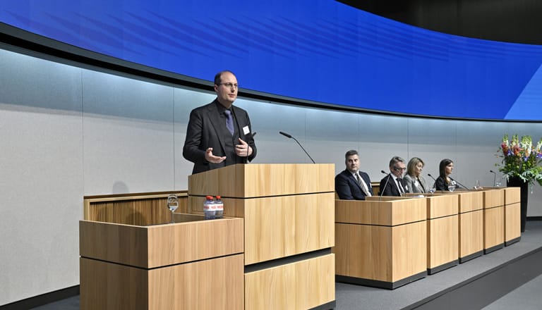 Florian Schütz bei der Gründung des FS-CSC