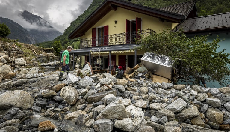 Zerstörtes Haus im Maggiatal