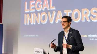 Ioannis Martinis am moderieren